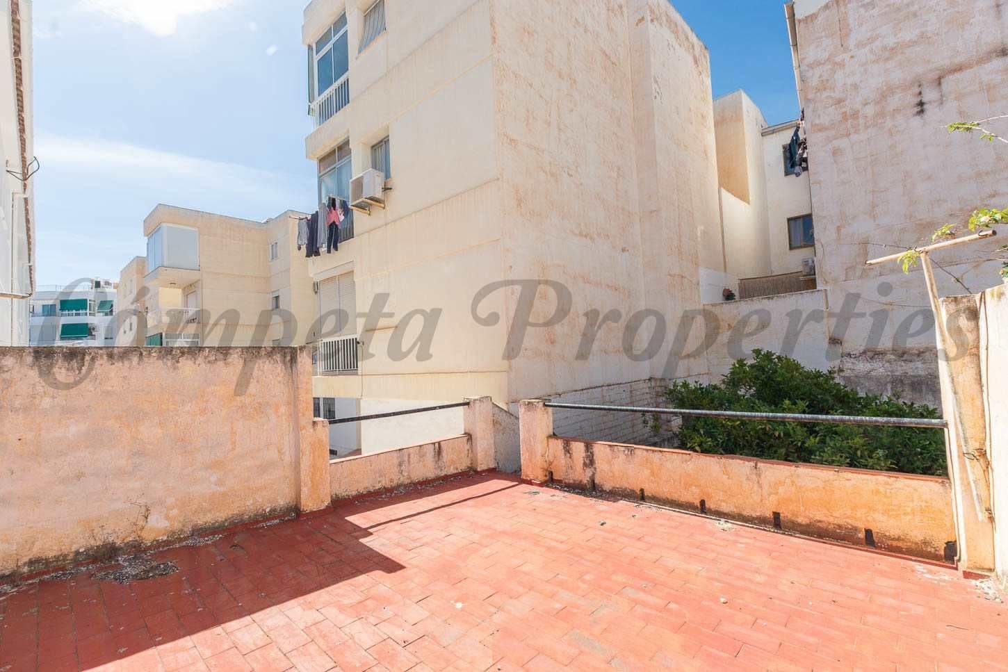 Casa de 6 habitaciones en Nerja en venta con garaje - 715.000 € (Ref: 10076430)