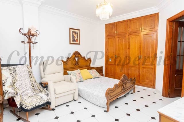 8 sovrum Kommersiell till salu i Centro, Nerja - 950 000 € (Ref: 10076431)