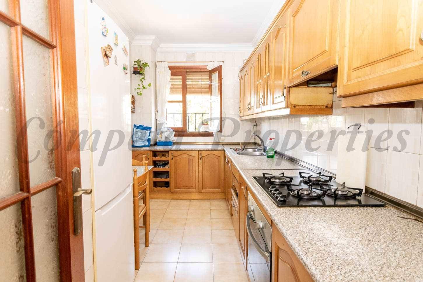 8 chambre Local Commercial à vendre à Nerja - 950 000 € (Ref: 10076431)
