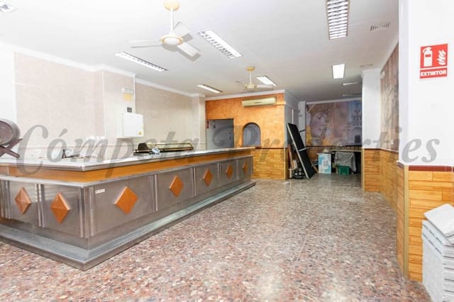 8 sovrum Kommersiell till salu i Centro, Nerja - 950 000 € (Ref: 10076431)
