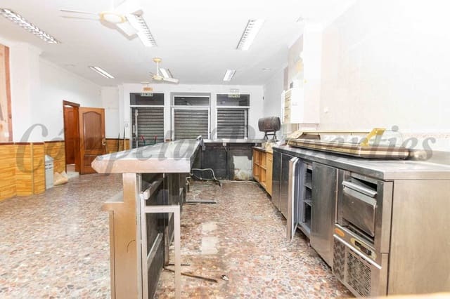 8 sovrum Kommersiell till salu i Centro, Nerja - 950 000 € (Ref: 10076431)