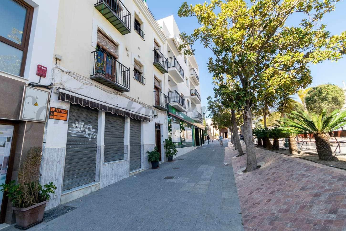 8 chambre Local Commercial à vendre à Nerja - 950 000 € (Ref: 10076431)