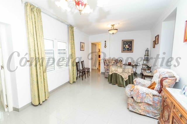 4 soverom Hus til salgs i Centro, Nerja - € 650 000 (Ref: 10076432)