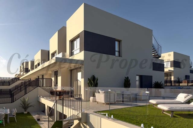 3 slaapkamer Rijtjeshuis te koop in Capistrano, Nerja met zwembad garage - € 850.000 (Ref: 10076434)