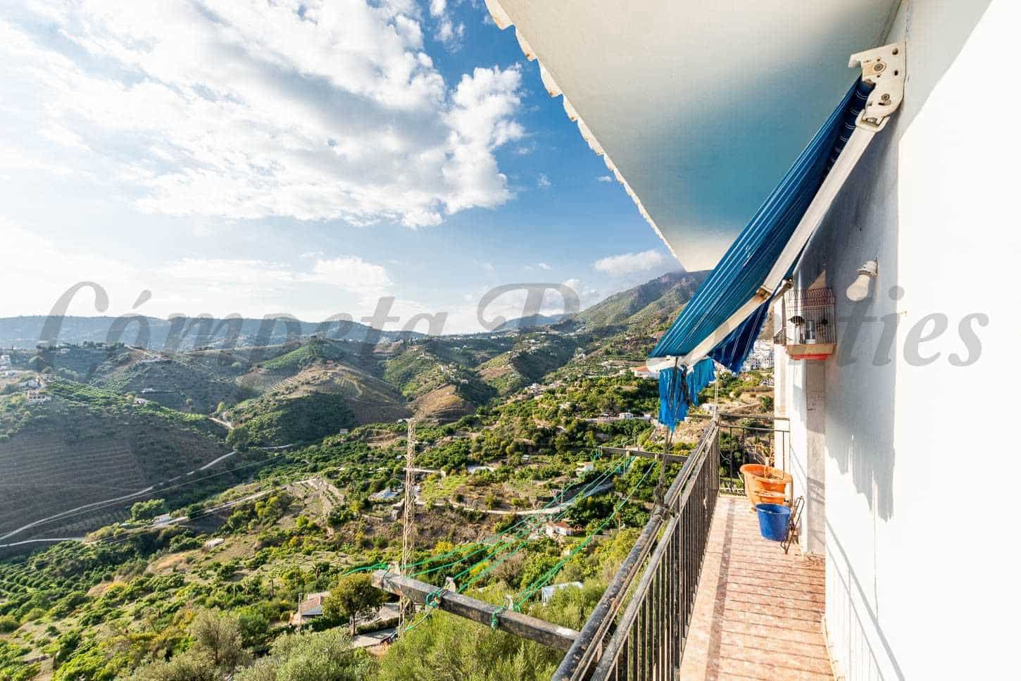 4 quarto Casa em Banda para venda em Frigiliana - 319 000 € (Ref: 10076436)