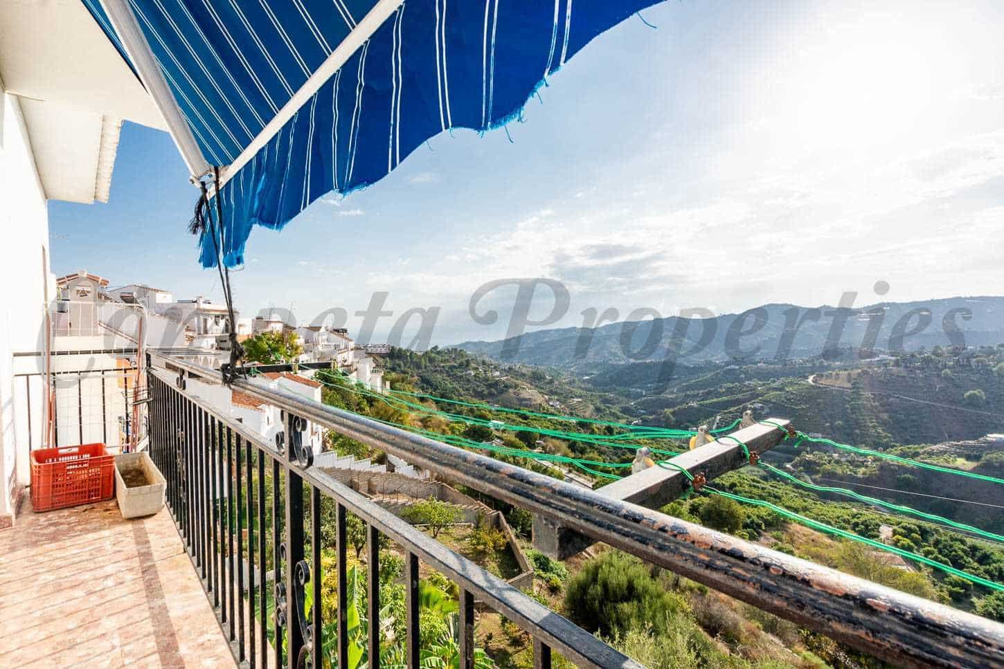 4 quarto Casa em Banda para venda em Frigiliana - 319 000 € (Ref: 10076436)