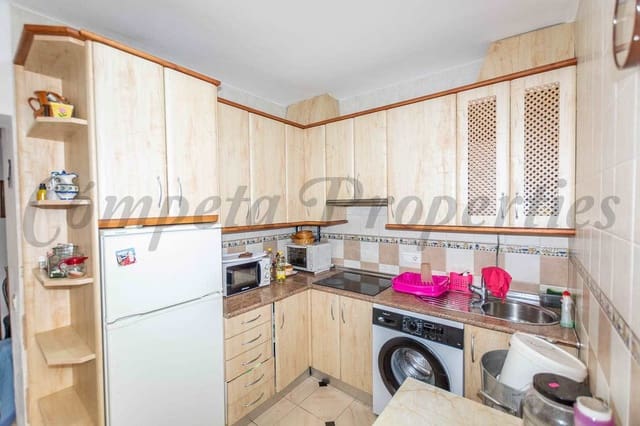 3 makuuhuone Omakotitalo myytävänä paikassa Centro, Nerja - 336 000 € (Ref: 10076437)