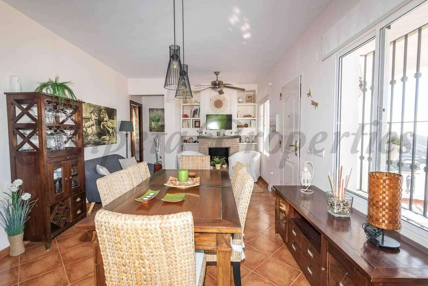 2 camera da letto Finca/Casa di Campagna da affittare in Torrox con piscina garage - 1.300 € (Rif: 10078337)