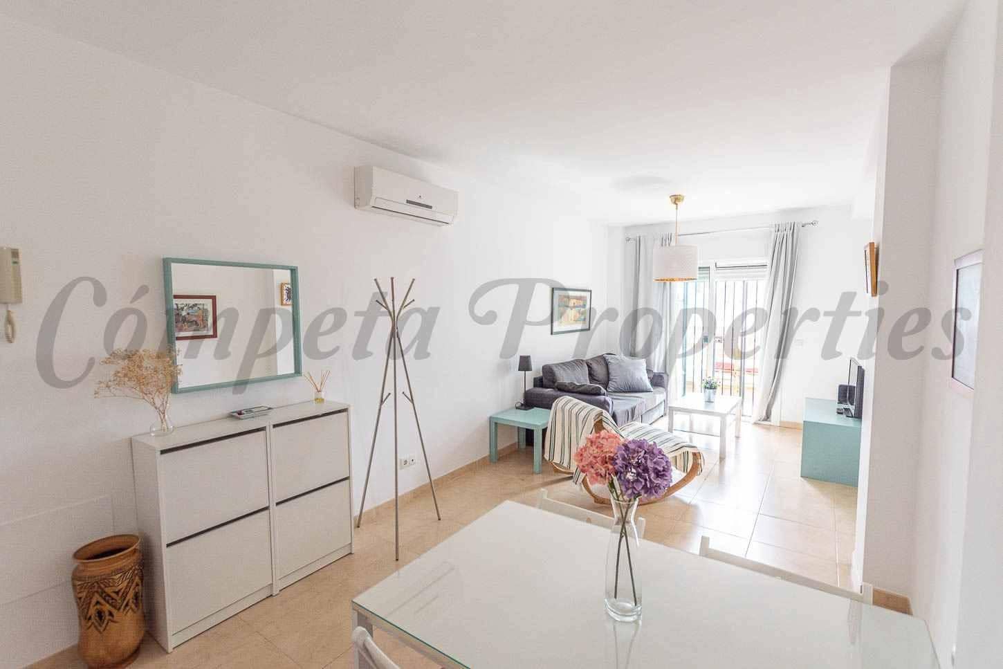 2 bedroom Apartment for rent in Nerja with pool - € 950 (Ref: 10078338)