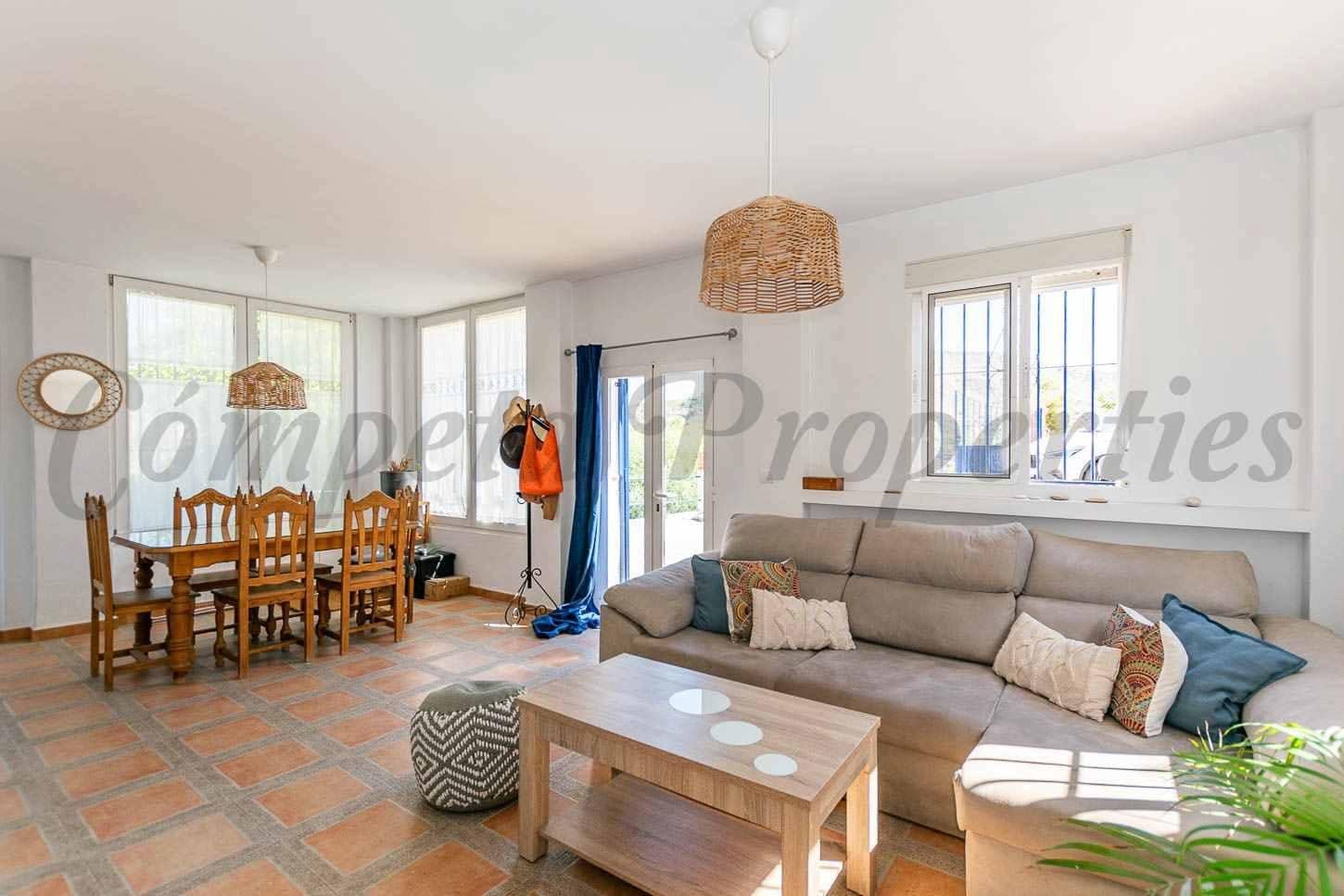 3 slaapkamer Finca/Landhuis voor vakantieverhuur in Competa met zwembad garage - € 1.200 (Ref: 10086115)