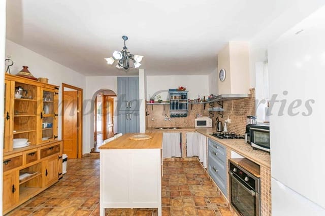 3 slaapkamer Finca/Landhuis voor vakantieverhuur in Cómpeta met zwembad garage - € 1.200 (Ref: 10086115)