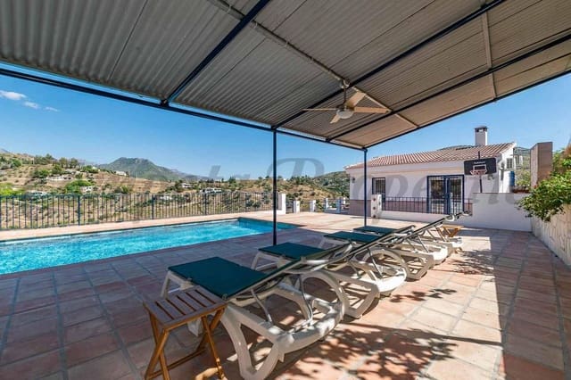3 slaapkamer Finca/Landhuis voor vakantieverhuur in Cómpeta met zwembad garage - € 1.200 (Ref: 10086115)
