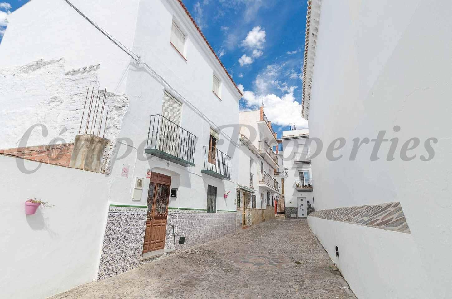 6 Zimmer Haus zu verkaufen in Archez - 275.000 € (Ref: 10086116)