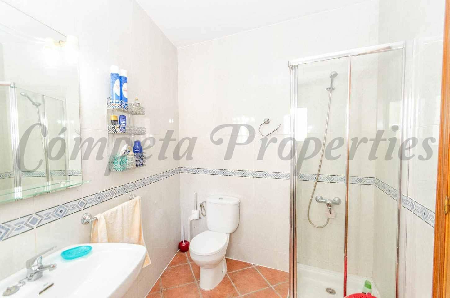 6 Zimmer Haus zu verkaufen in Archez - 275.000 € (Ref: 10086116)