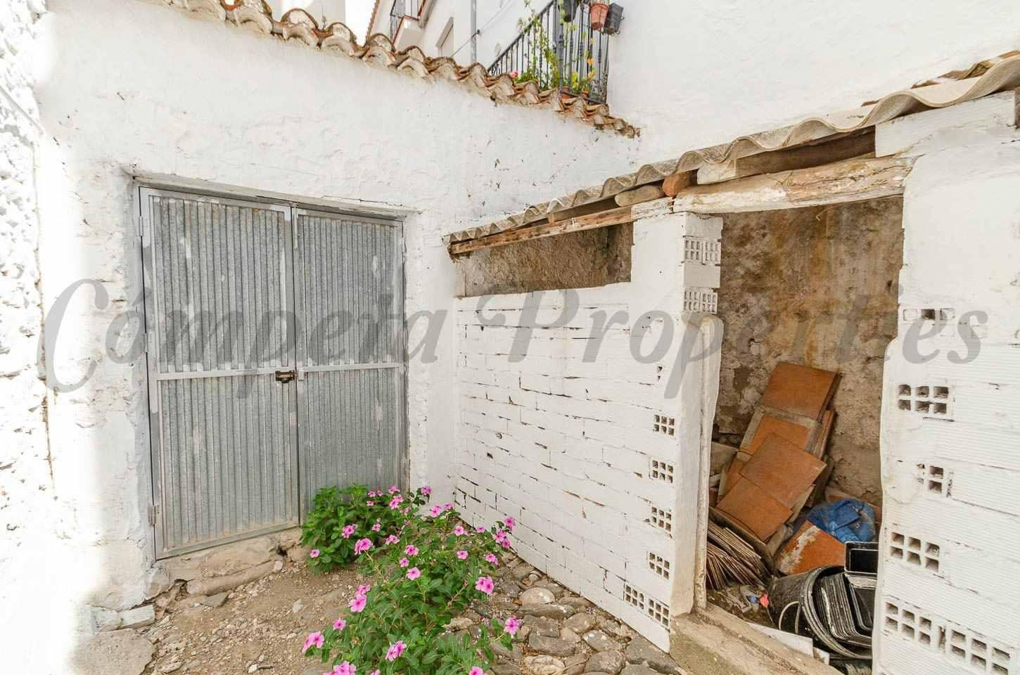 6 Zimmer Haus zu verkaufen in Archez - 275.000 € (Ref: 10086116)