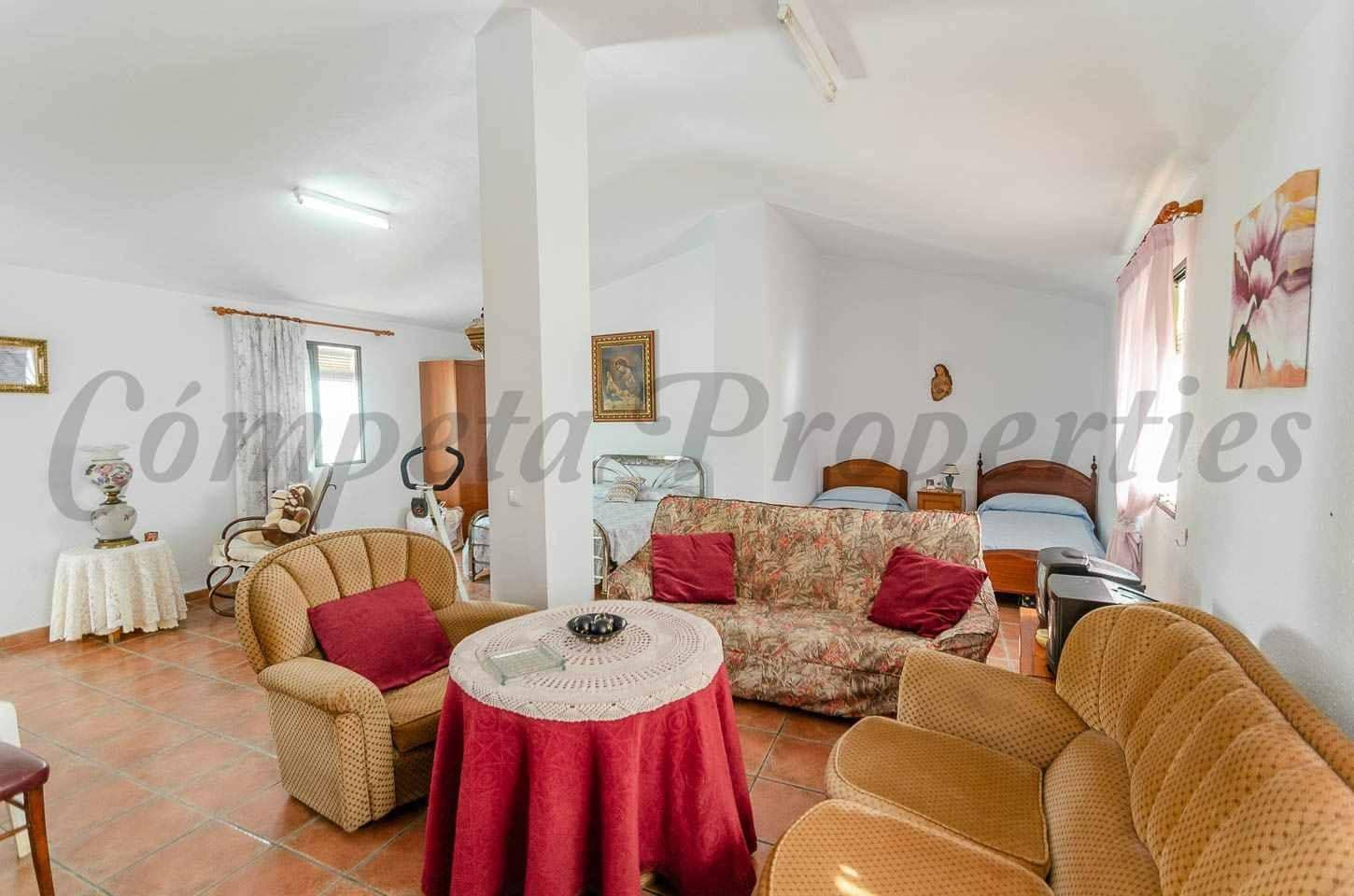 6 Zimmer Haus zu verkaufen in Archez - 275.000 € (Ref: 10086116)