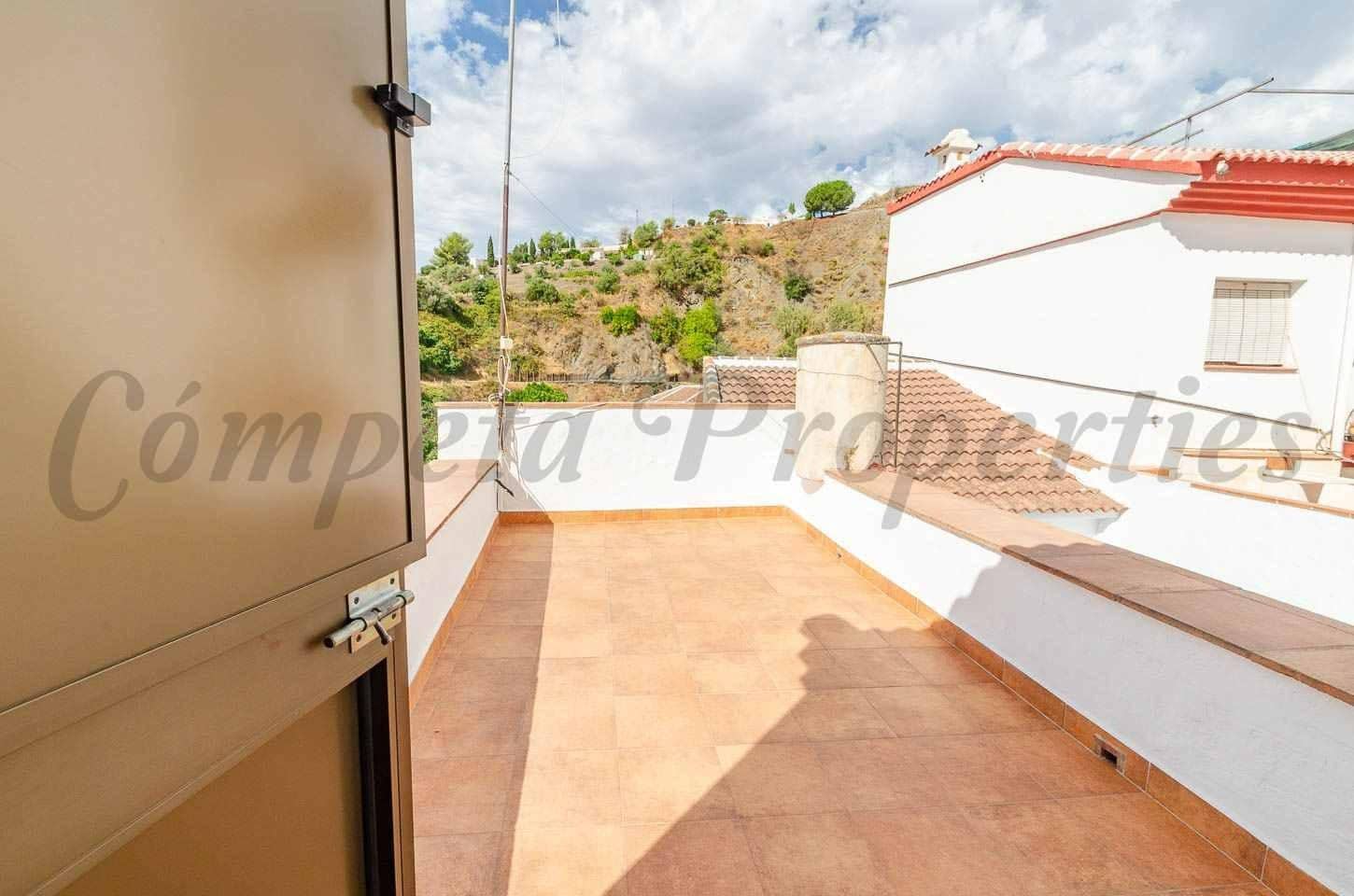 6 Zimmer Haus zu verkaufen in Archez - 275.000 € (Ref: 10086116)