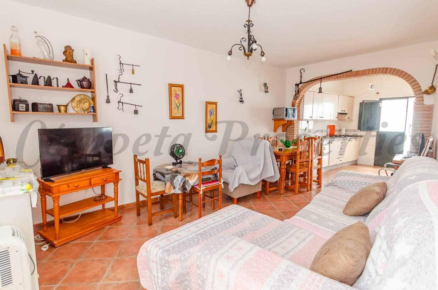 6 Zimmer Haus zu verkaufen in Archez - 275.000 € (Ref: 10086116)