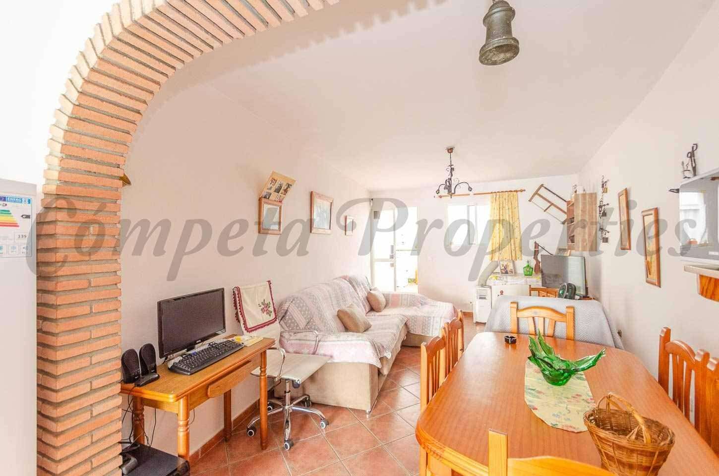 6 Zimmer Haus zu verkaufen in Archez - 275.000 € (Ref: 10086116)