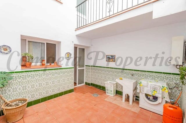 6 Zimmer Haus zu verkaufen in Archez - 275.000 € (Ref: 10086116)