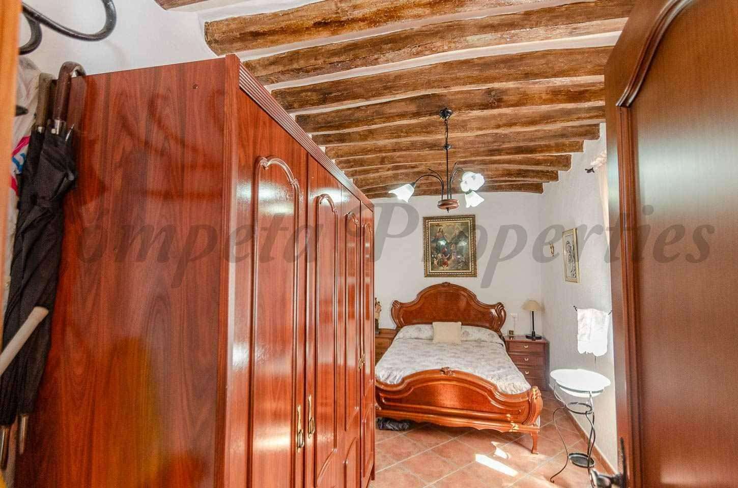 6 Zimmer Haus zu verkaufen in Archez - 275.000 € (Ref: 10086116)