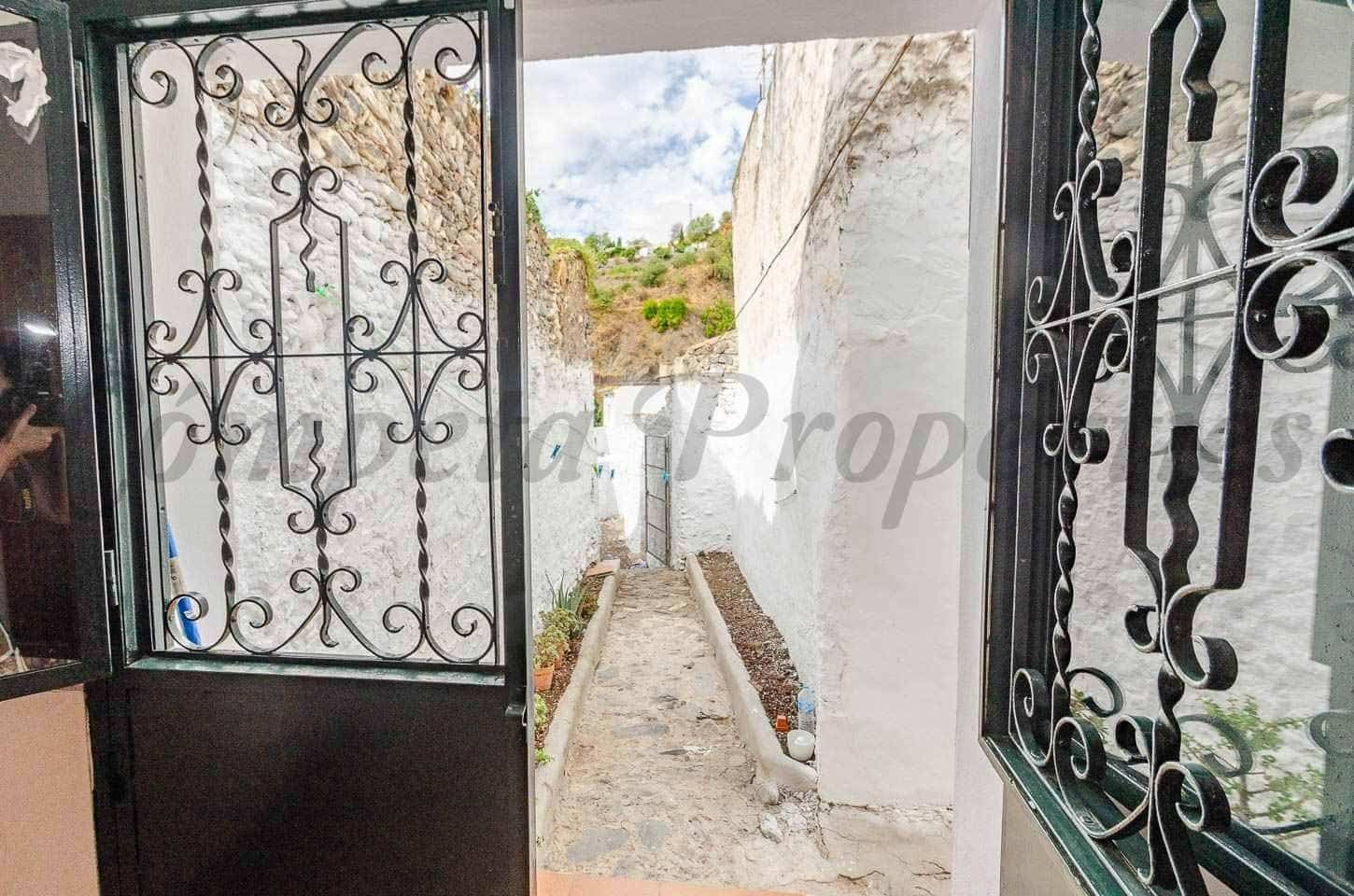 6 Zimmer Haus zu verkaufen in Archez - 275.000 € (Ref: 10086116)
