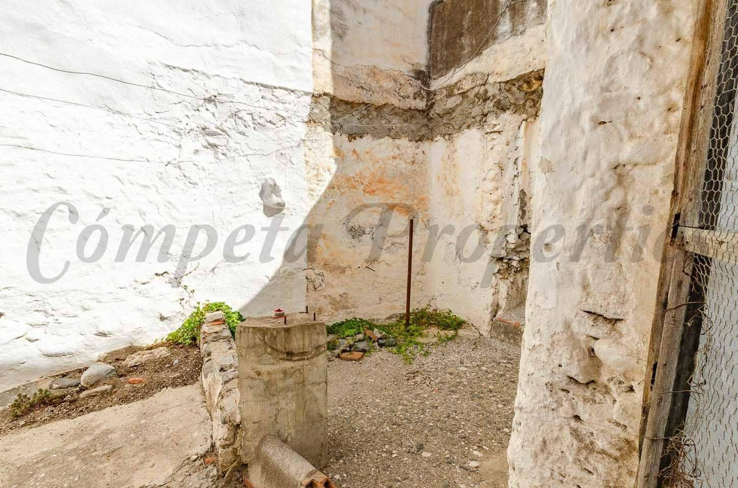 6 Zimmer Haus zu verkaufen in Archez - 275.000 € (Ref: 10086116)