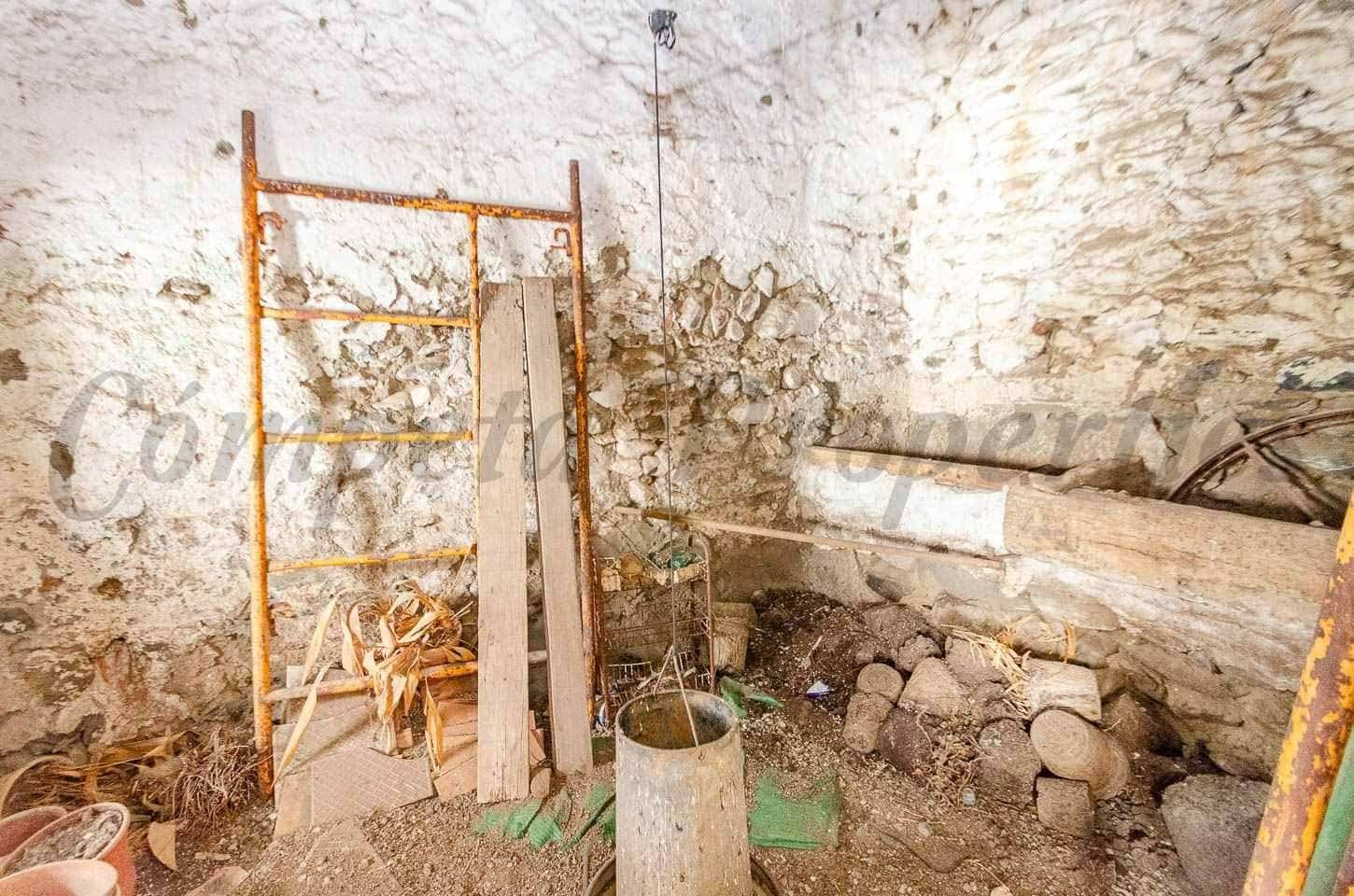 6 Zimmer Haus zu verkaufen in Archez - 275.000 € (Ref: 10086116)