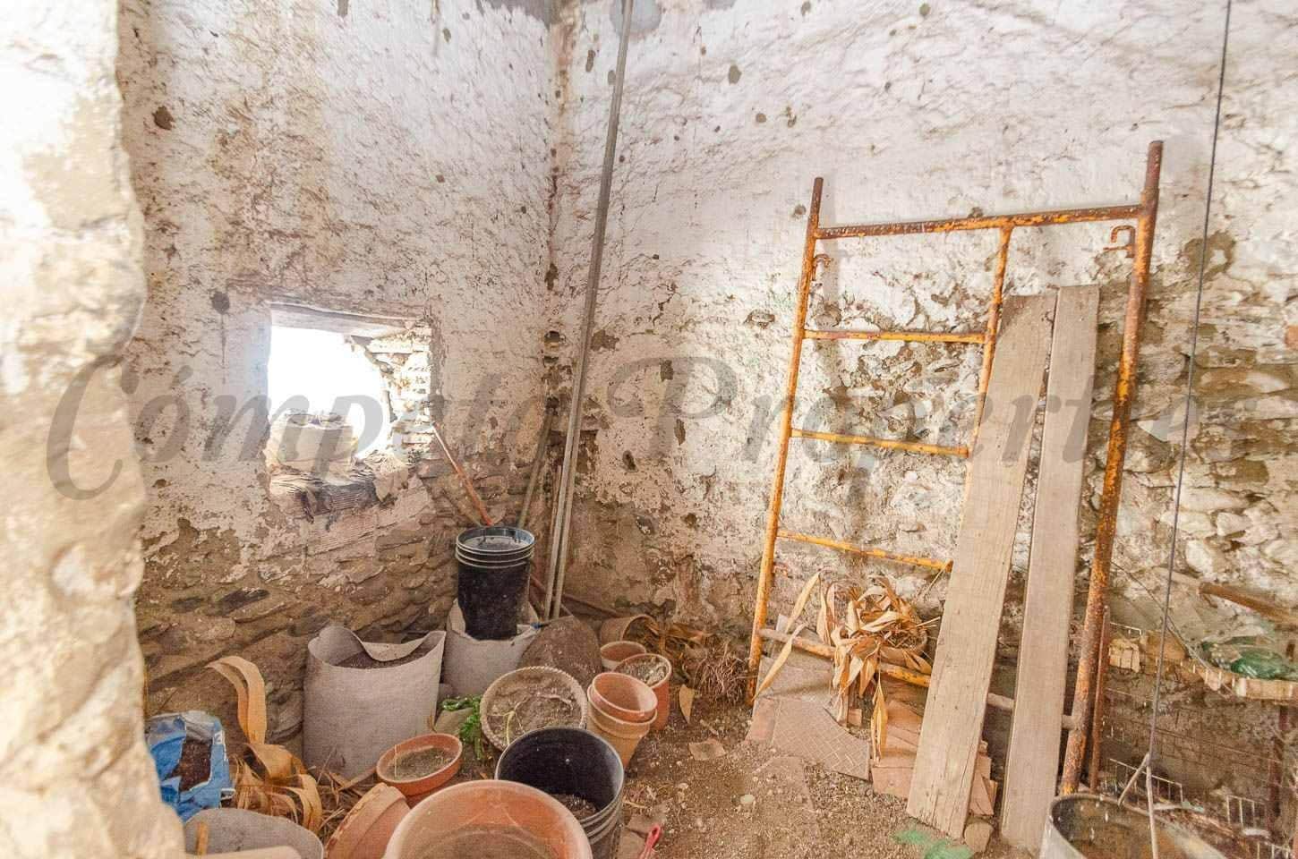 6 Zimmer Haus zu verkaufen in Archez - 275.000 € (Ref: 10086116)