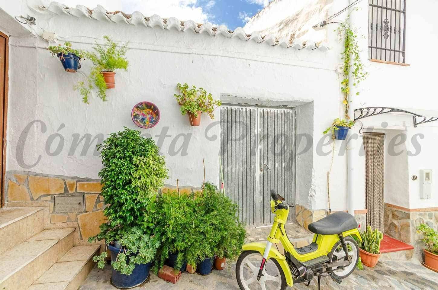 6 Zimmer Haus zu verkaufen in Archez - 275.000 € (Ref: 10086116)