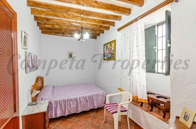 6 Zimmer Haus zu verkaufen in Archez - 275.000 € (Ref: 10086116)