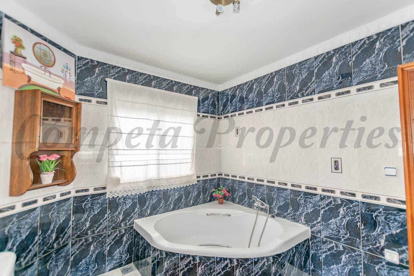 4 Zimmer Haus zu vermieten in Competa - 1.000 € (Ref: 10094615)