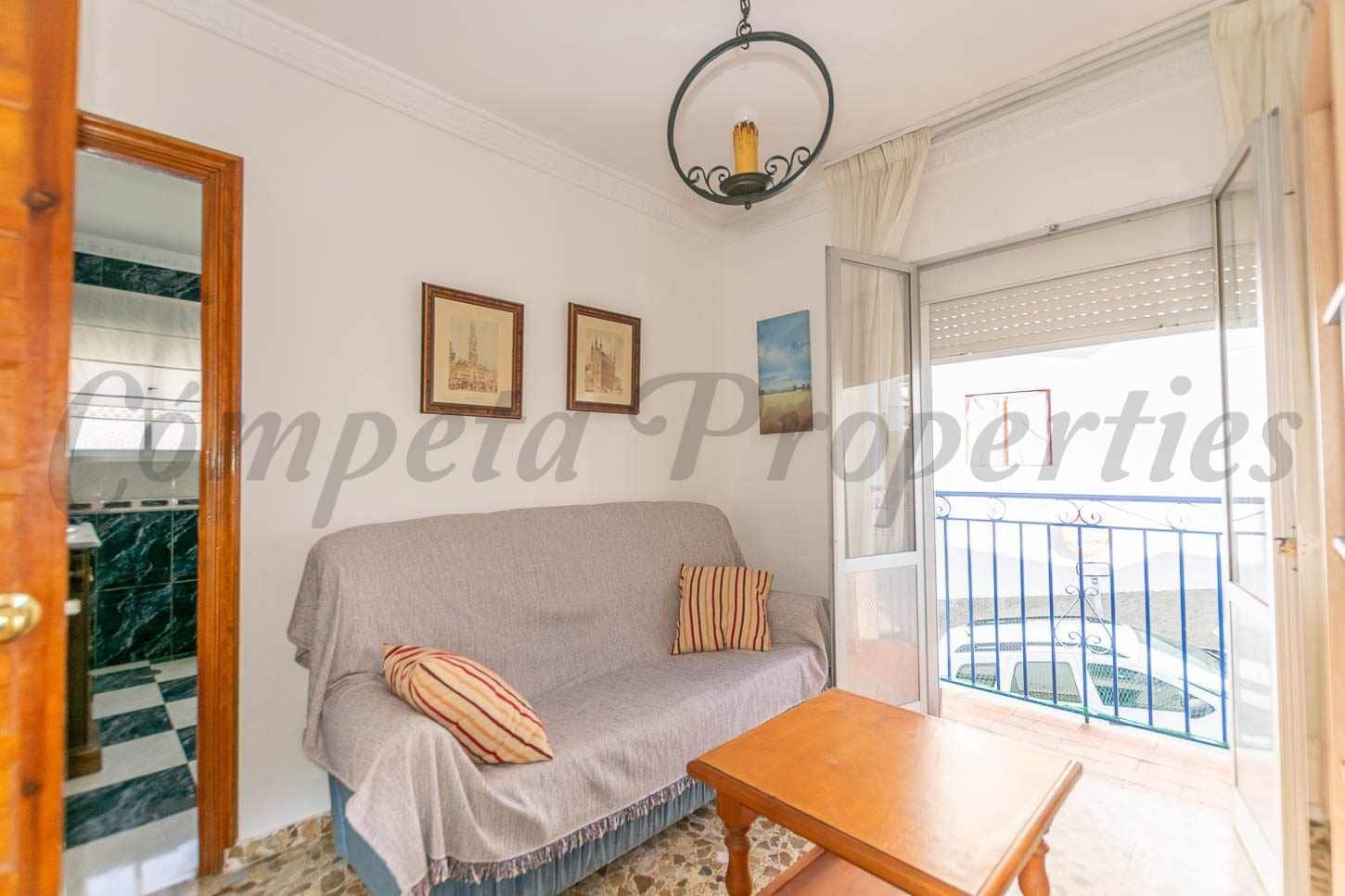 4 Zimmer Haus zu vermieten in Competa - 1.000 € (Ref: 10094615)