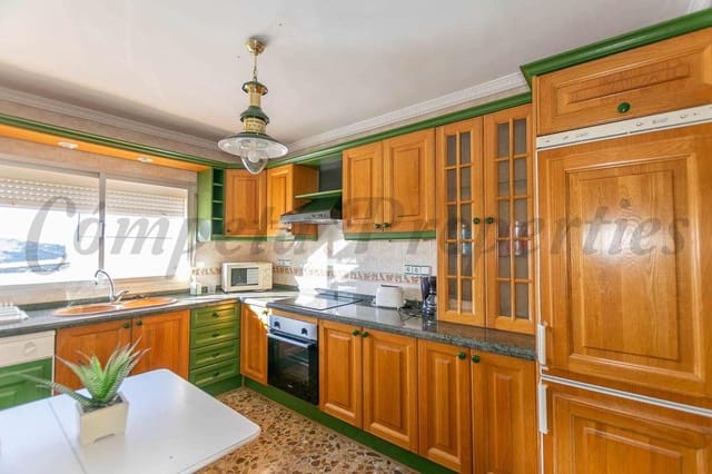 4 Zimmer Haus zu vermieten in Cómpeta - 1.000 € (Ref: 10094615)