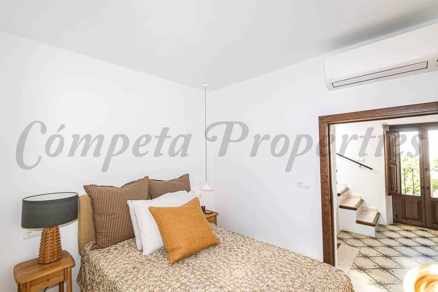 2 makuuhuone Omakotitalo myytävänä paikassa Torrox - 250 000 € (Ref: 10098380)