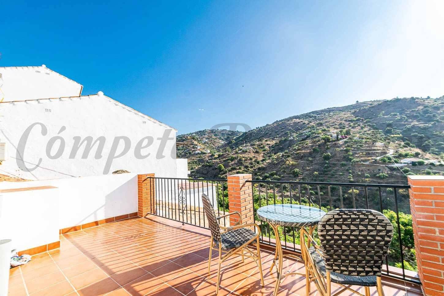 2 makuuhuone Omakotitalo myytävänä paikassa Torrox - 250 000 € (Ref: 10098380)