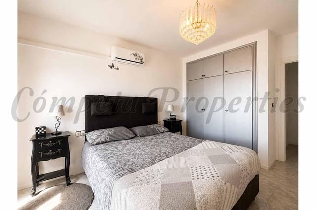2 soveværelse Byhus til salg i El Peñoncillo, Torrox med swimmingpool - € 330.000 (Ref: 10098381)