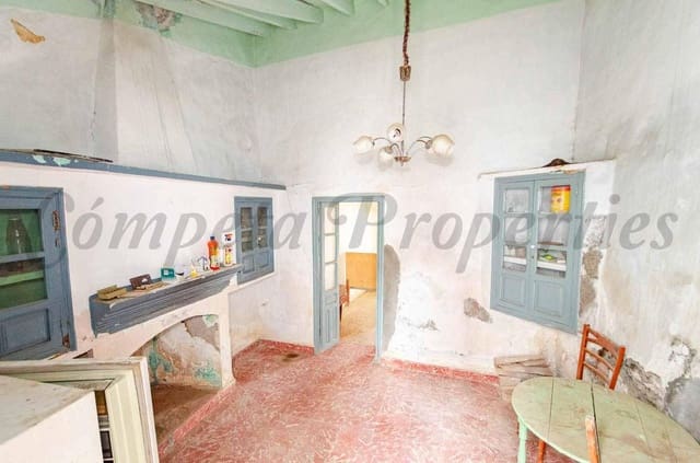 Maison de Ville à vendre à Sayalonga - 67 000 € (Ref: 10098382)