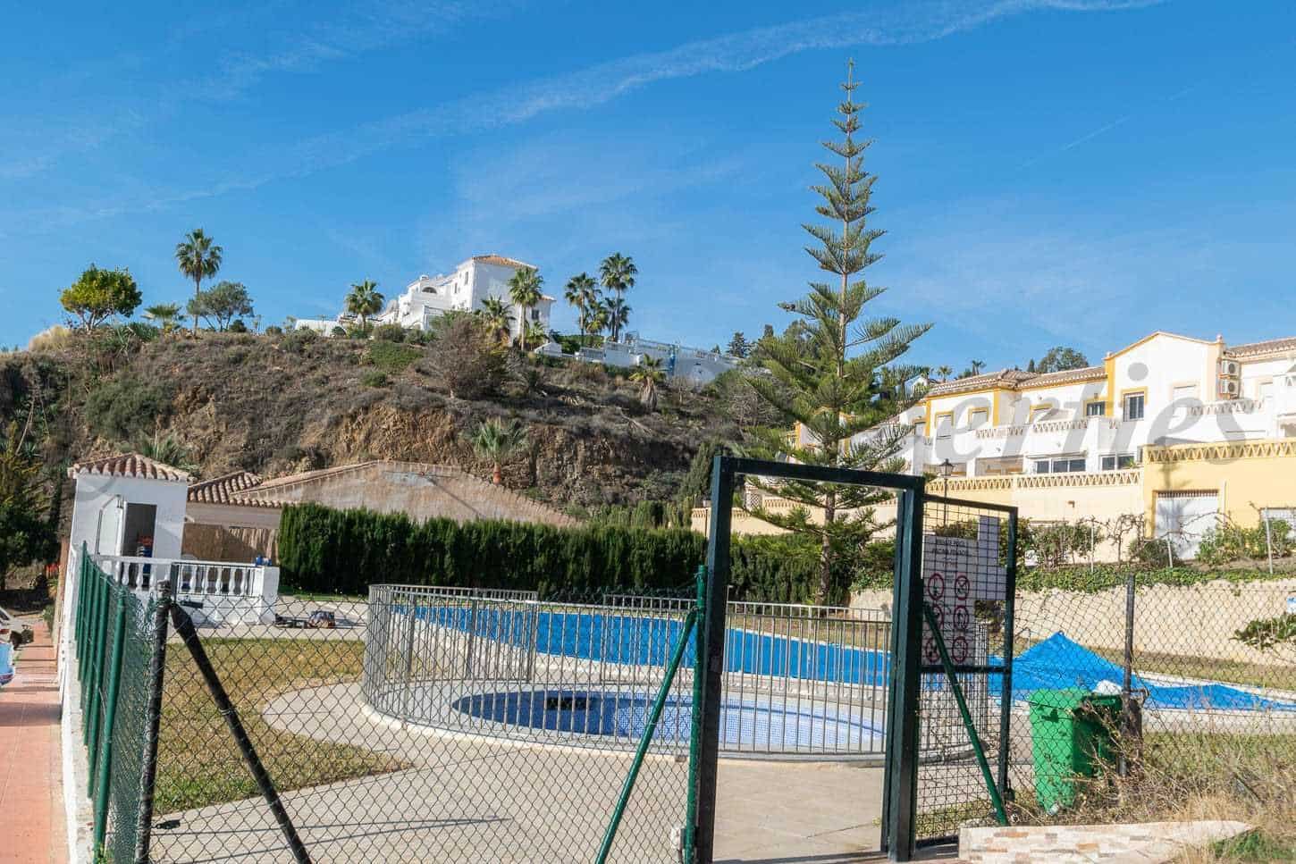 Apartamento de 1 habitación en Torrox en alquiler con piscina - 850 € (Ref: 10129432)
