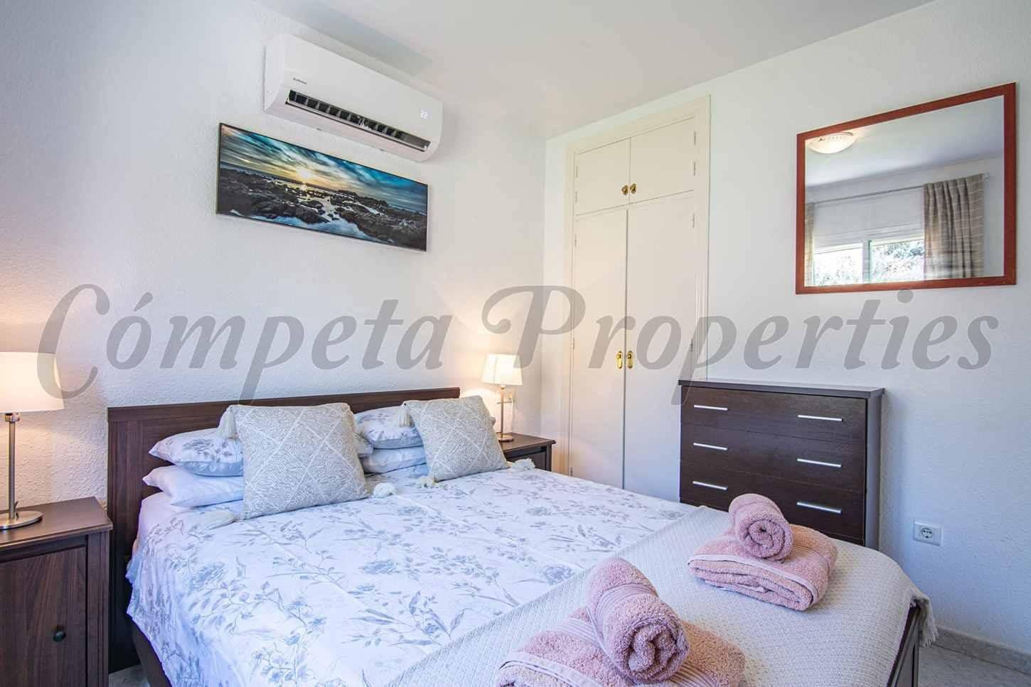 2 quarto Apartamento para arrendar em Torrox Park com piscina - 750 € (Ref: 10129433)
