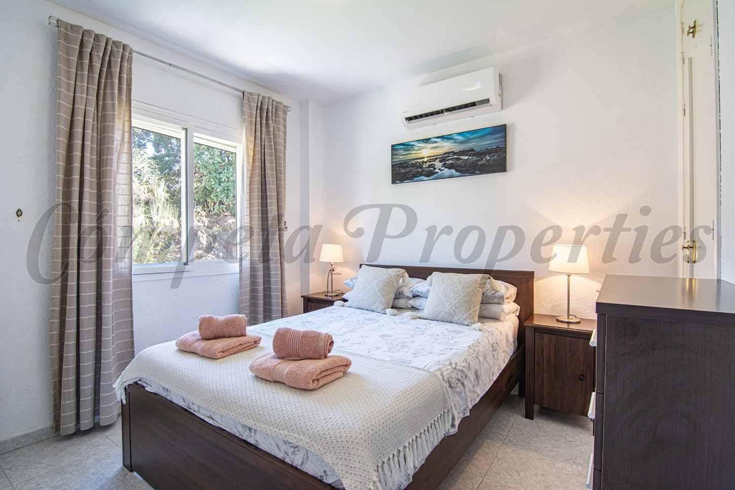 2 quarto Apartamento para arrendar em Torrox Park com piscina - 750 € (Ref: 10129433)