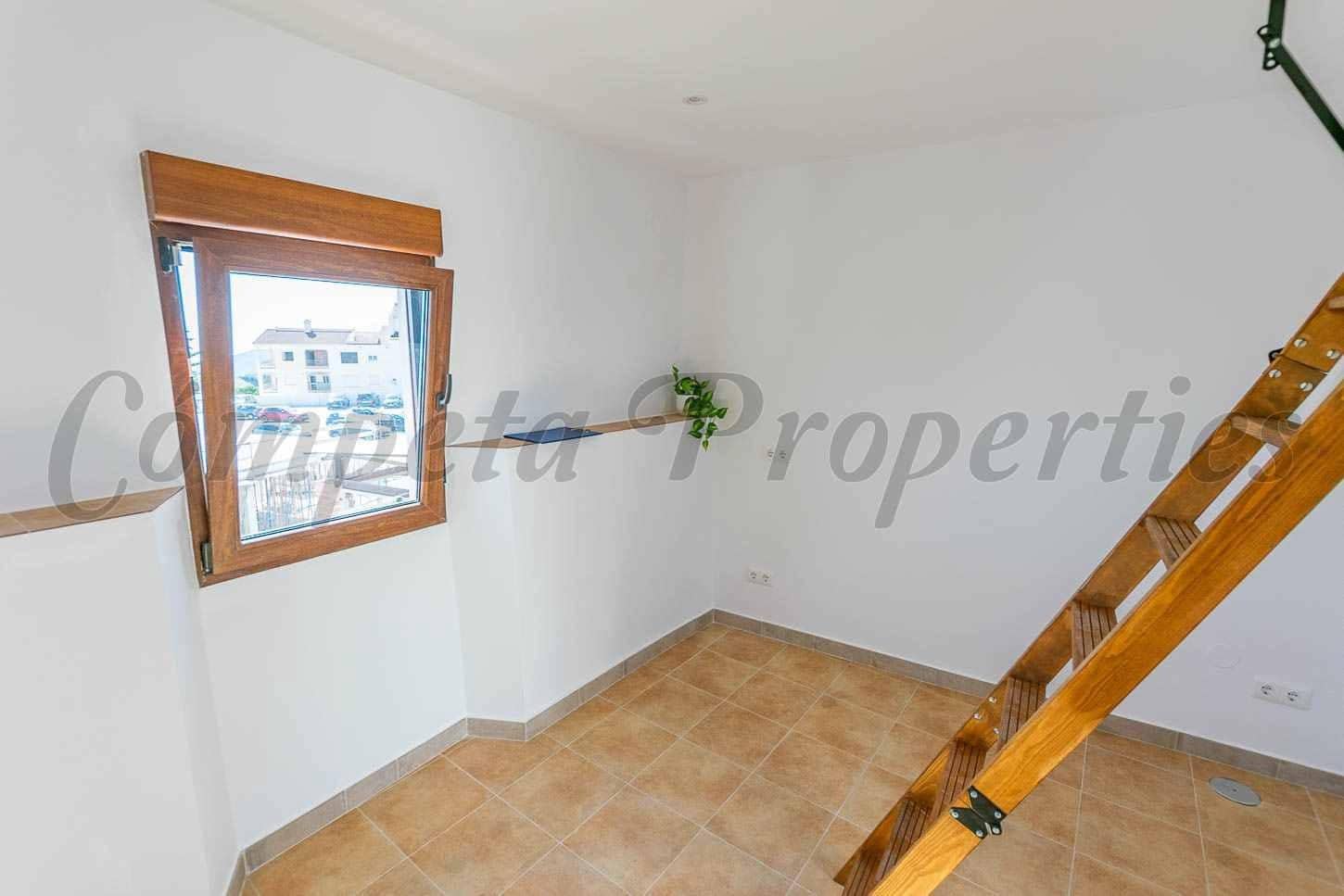 Toimisto myytävänä paikassa Competa - 55 000 € (Ref: 10129434)
