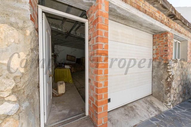 Villa zu verkaufen in Salares mit Garage - 108.000 € (Ref: 10130487)