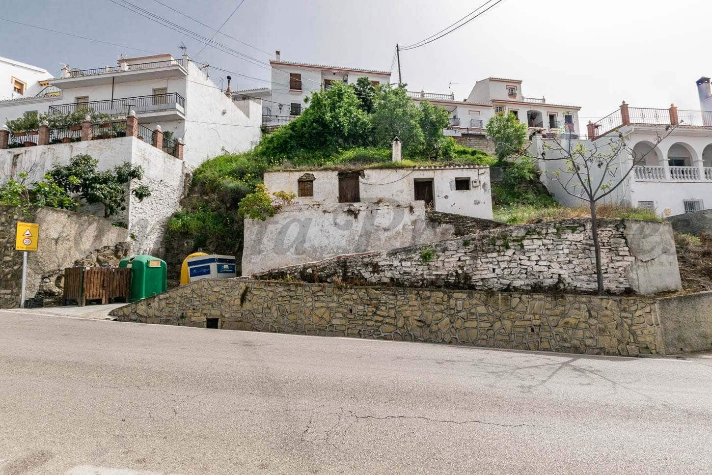 Casa en Sayalonga en venta - 76.000 € (Ref: 10130488)