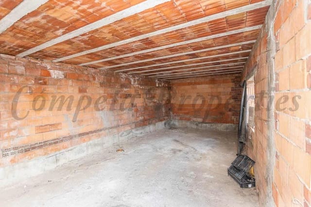2 makuuhuone Omakotitalo myytävänä paikassa Corumbela, Sayalonga mukana 
autotalli - 55 000 € (Ref: 10130489)