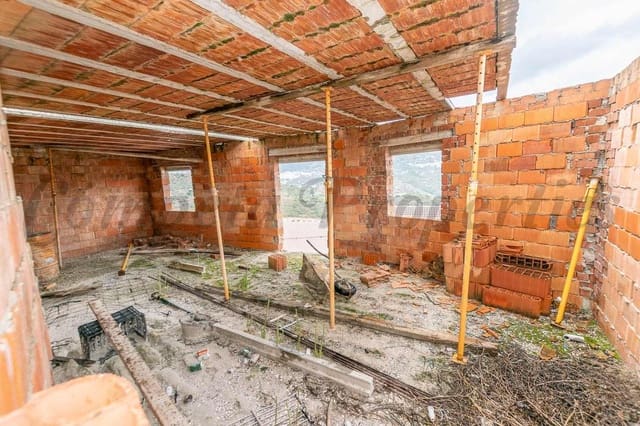 2 makuuhuone Omakotitalo myytävänä paikassa Corumbela, Sayalonga mukana 
autotalli - 55 000 € (Ref: 10130489)