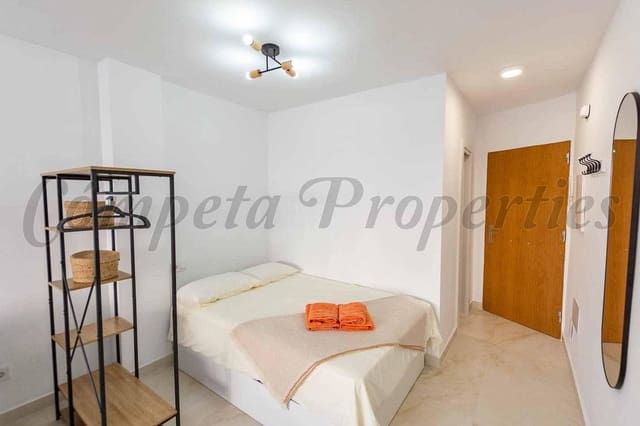 Lägenhet att hyra i Nerja - 700 € (Ref: 10131893)