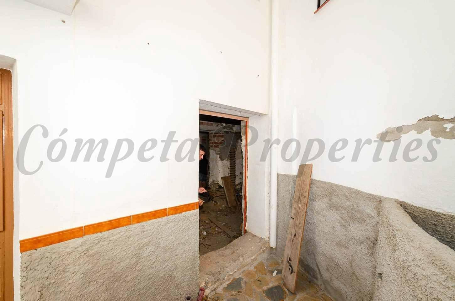 Dom na sprzedaż w Salares - 27 500 € (Ref: 10132761)