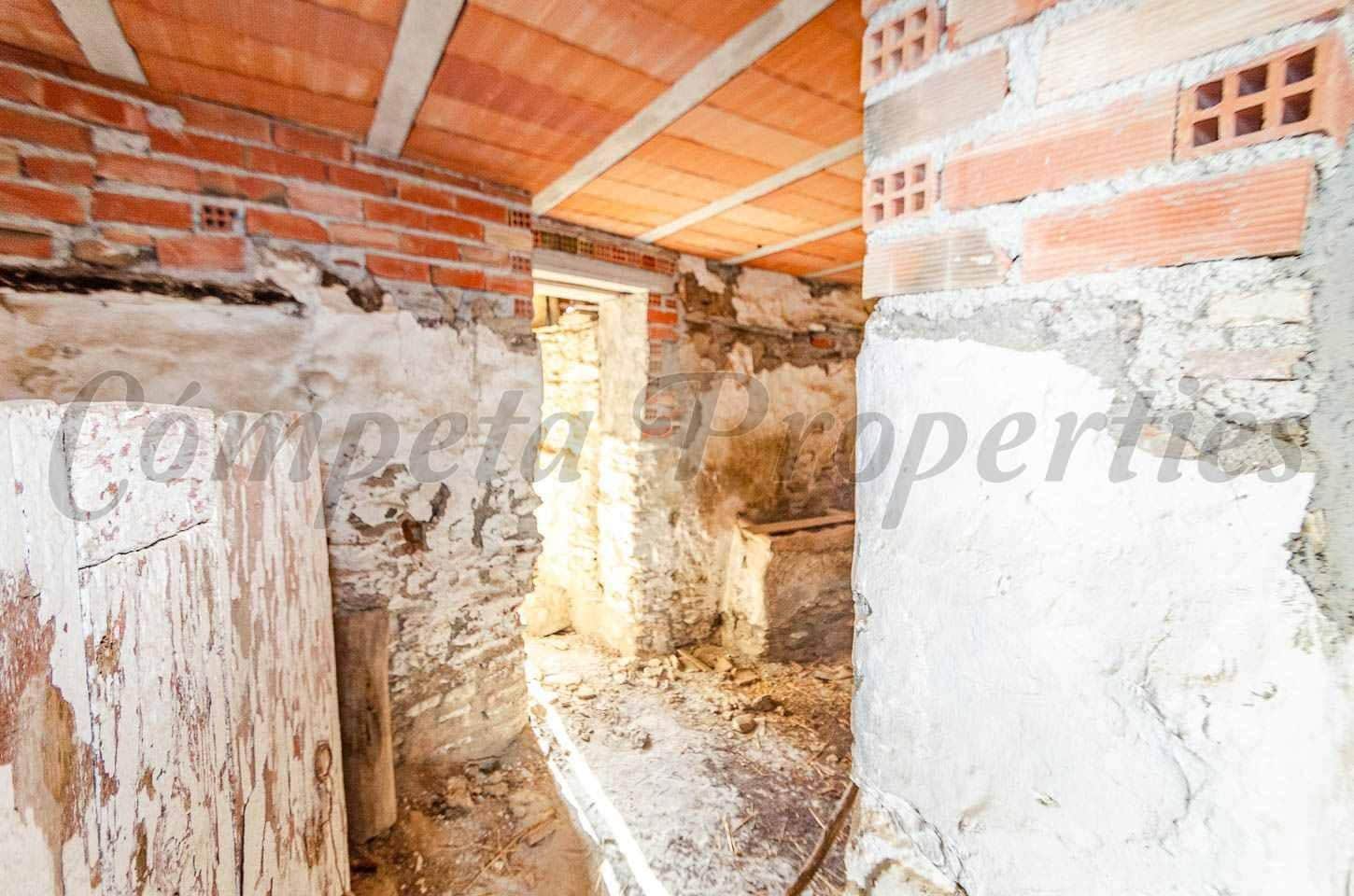 Dom na sprzedaż w Salares - 27 500 € (Ref: 10132761)