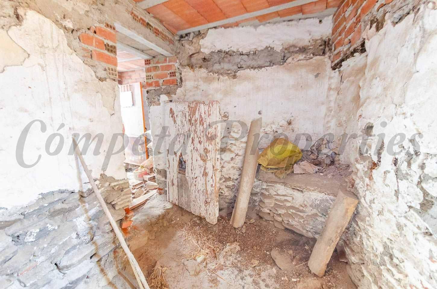 Dom na sprzedaż w Salares - 27 500 € (Ref: 10132761)